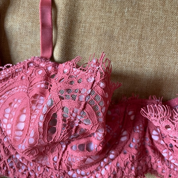 BRICK RED -Great condition VS bra dream angels 32B - Picture 4 of 8